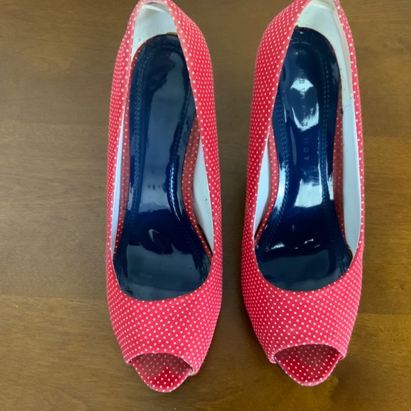 Never 2 Hot Red Polka Dot High Heel Shoes Size EU 39 / US 8.5 - Picture 3 of 8